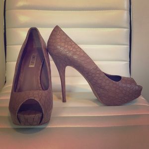 Jennifer Lopez Snake Peep Toe Heel Pump